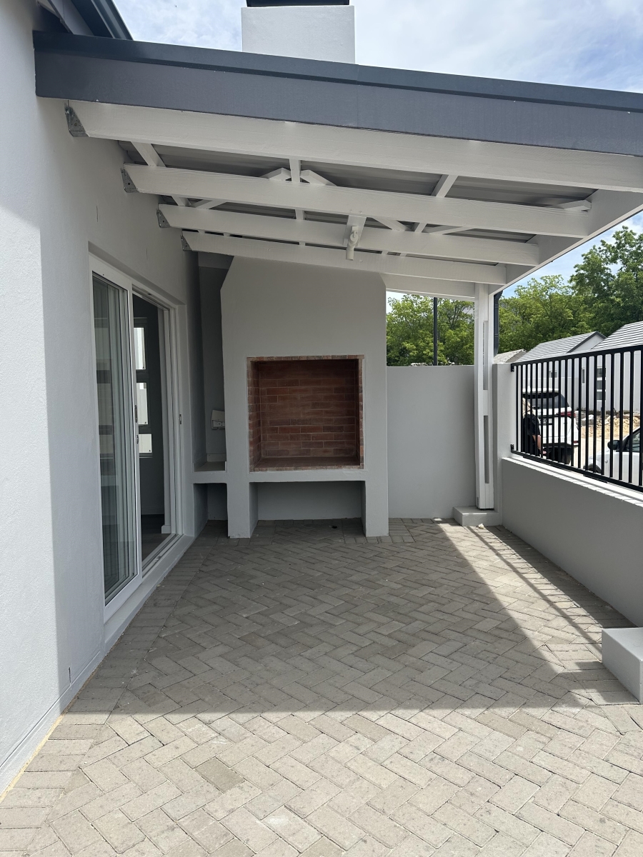 To Let 2 Bedroom Property for Rent in Paarl South Western Cape